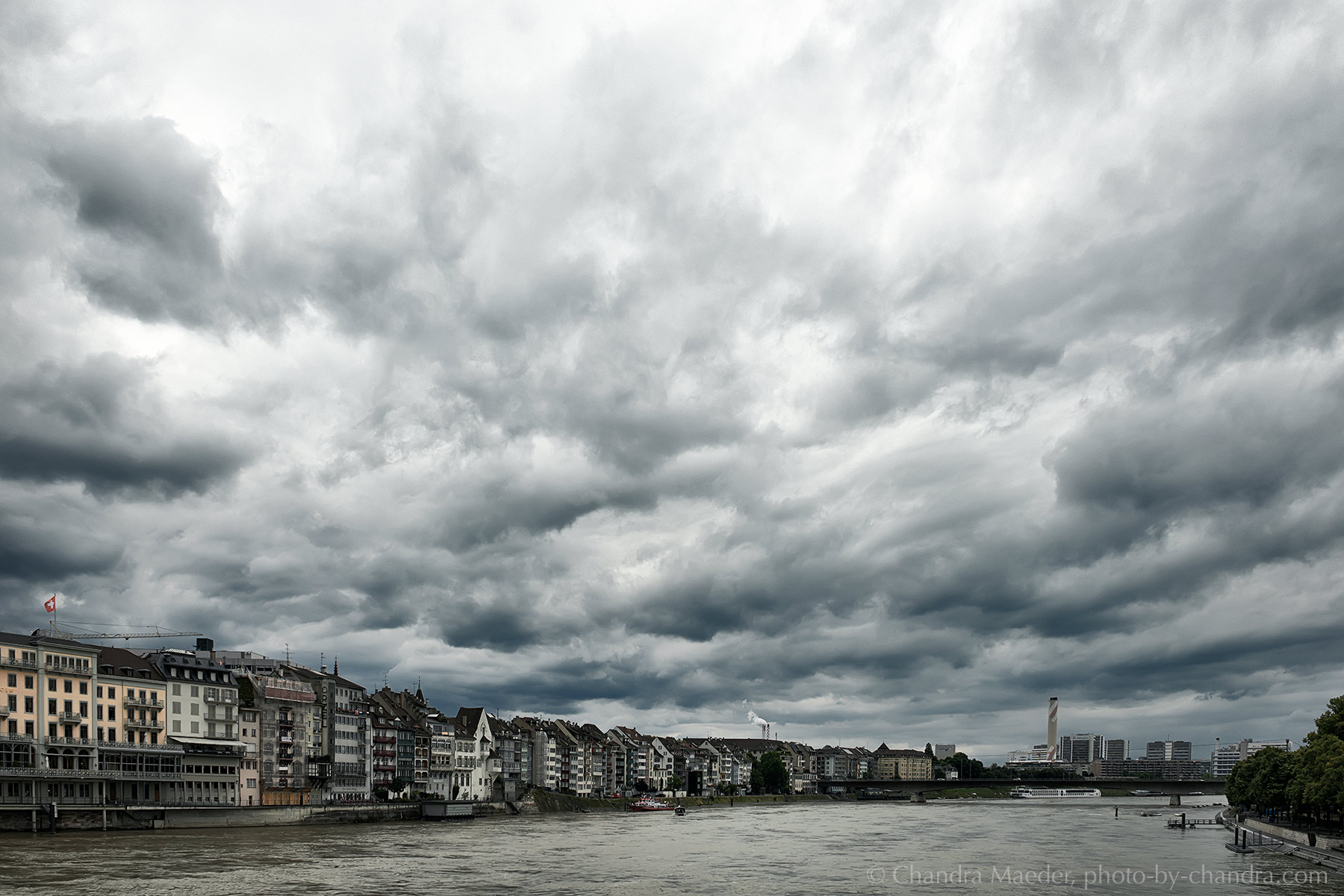 Gewitterwolken über Basel